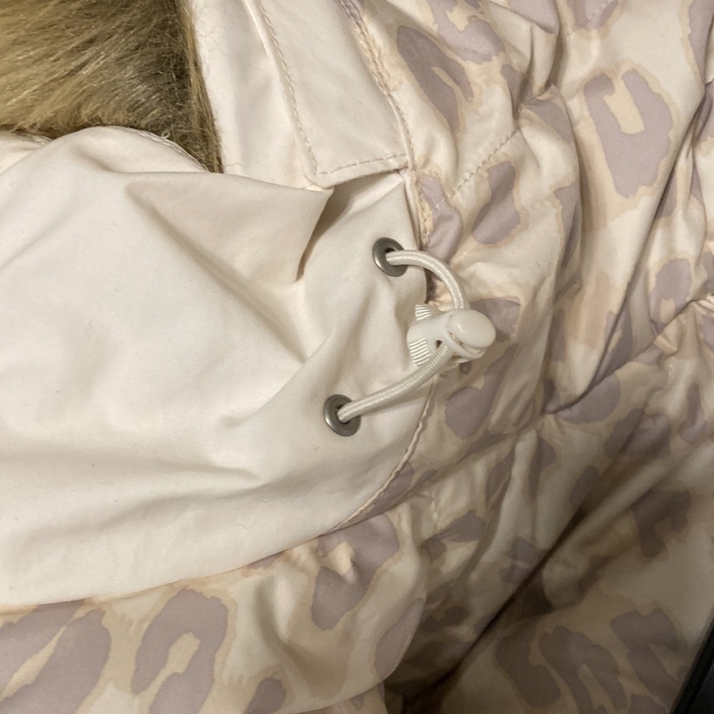 NWT North Face Arctic Parka - Gardenia White/Silver grey leopard print - Picture 11 of 16